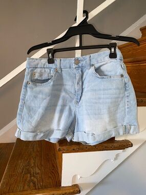 No Boundaries Light Blue Rolled-Hem Denim Shorts Size 9